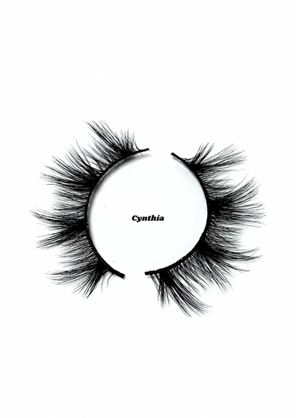 Cynthia ￼