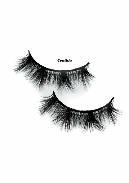 Cynthia ￼